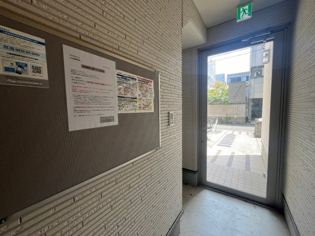 サウスモデラートのエントランス|落ち着いたエントランスです