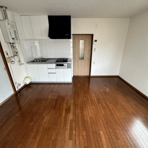 野宮マンションの居間・リビング