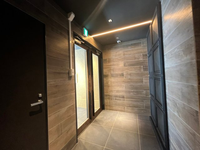 プロスパーコート新深江のロビー|ゆとりのあるロビーです