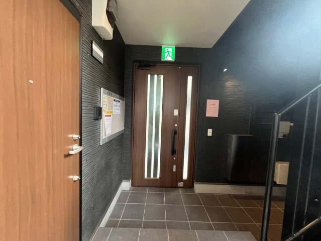 ルミエール今里のエントランス