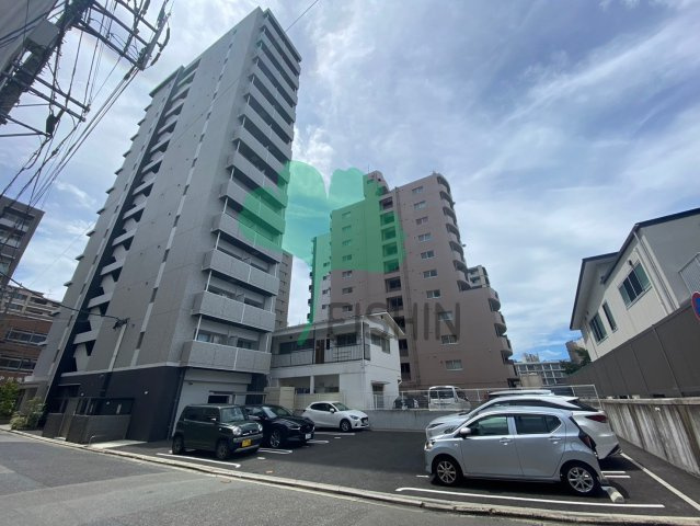 LIBTH県庁前の外観