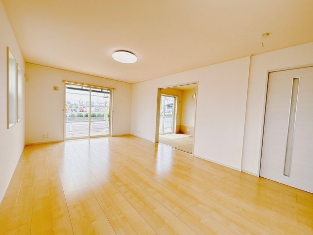 【中古戸建】前橋市天川大島町の居間・リビング|■リビング