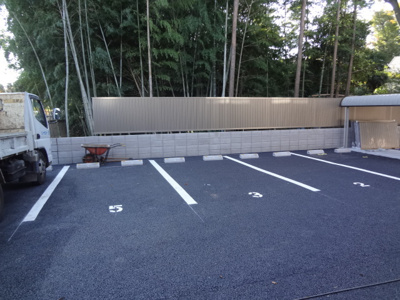 ★敷地内駐車場★（空き状況・使用料等詳細はご確認下さい）