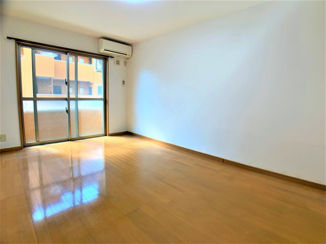 ノビリティマルユウの洋室