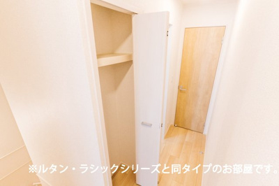 【収納】 | リバーサイド　アベニュー | こまごまとしたものを収納できそうですね