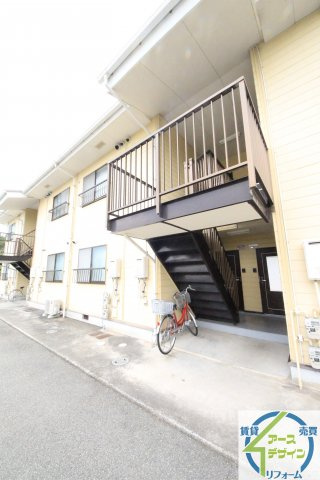 ネッスルエイトのエントランス|落ち着いたエントランスです