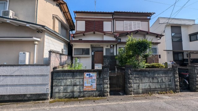 右・西京極南衣手町の周辺|現在は古家が建っております。