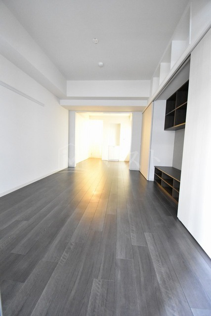 プレサンス堺筋本町駅前の居間・リビング