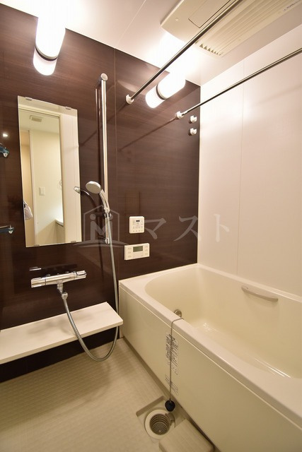 プレサンス堺筋本町駅前の浴室