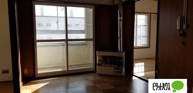 若草501マンションの居間・リビング