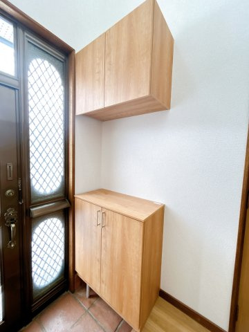 【収納】 | 網走郡大空町女満別西二条４丁目１－２７　中古売家 | 【リフォーム済】新品のシューズボックスを設置しました。清潔感のある玄関でお家に入ると気分が上がりますね。