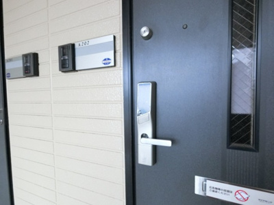 【玄関】 | エルピス Ａ | ＩＣカードキーの玄関ドア