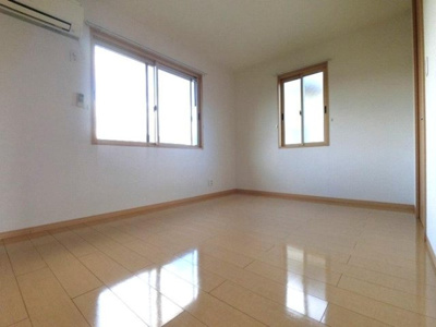 【寝室】 | グランヴェール Ａ | 北東洋室・エアコン付きです