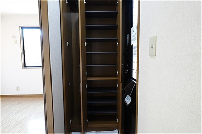  | セジュール松本 Ａ | トールサイズのシューズボックス（扉を開けています）
