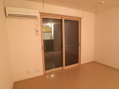 【設備】 | プレジール松原 Ｂ | シャッター雨戸