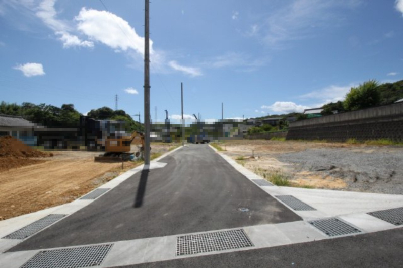 福井町　建築条件付き　売土地　Ａ号地（全１9区画）　の前面道路含む現地写真