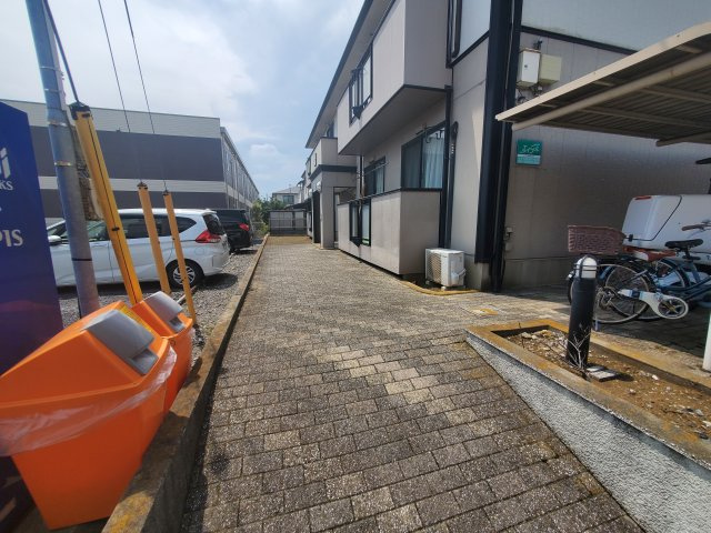 サンビレッジ加倉A棟のエントランス
