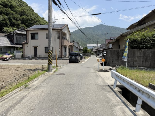広大広2丁目　土地の前面道路含む現地写真