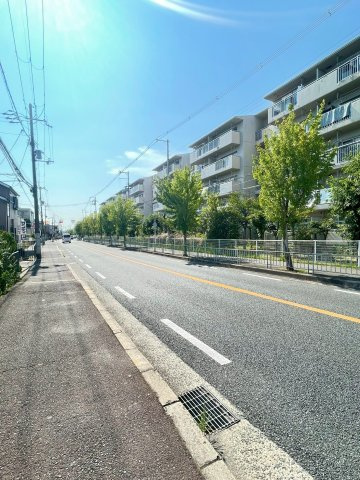 高槻市芝生町３丁目のアパートの周辺