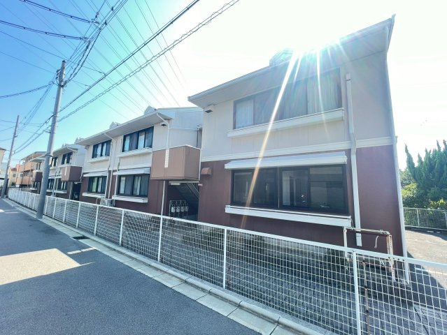 高槻市芝生町３丁目のアパート