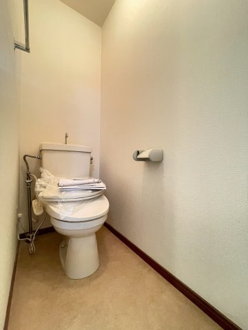 高槻市芝生町３丁目のアパートのトイレ