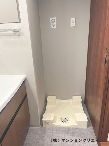 デュオヒルズ福井駅前のランドリースペース|室内洗濯機置場