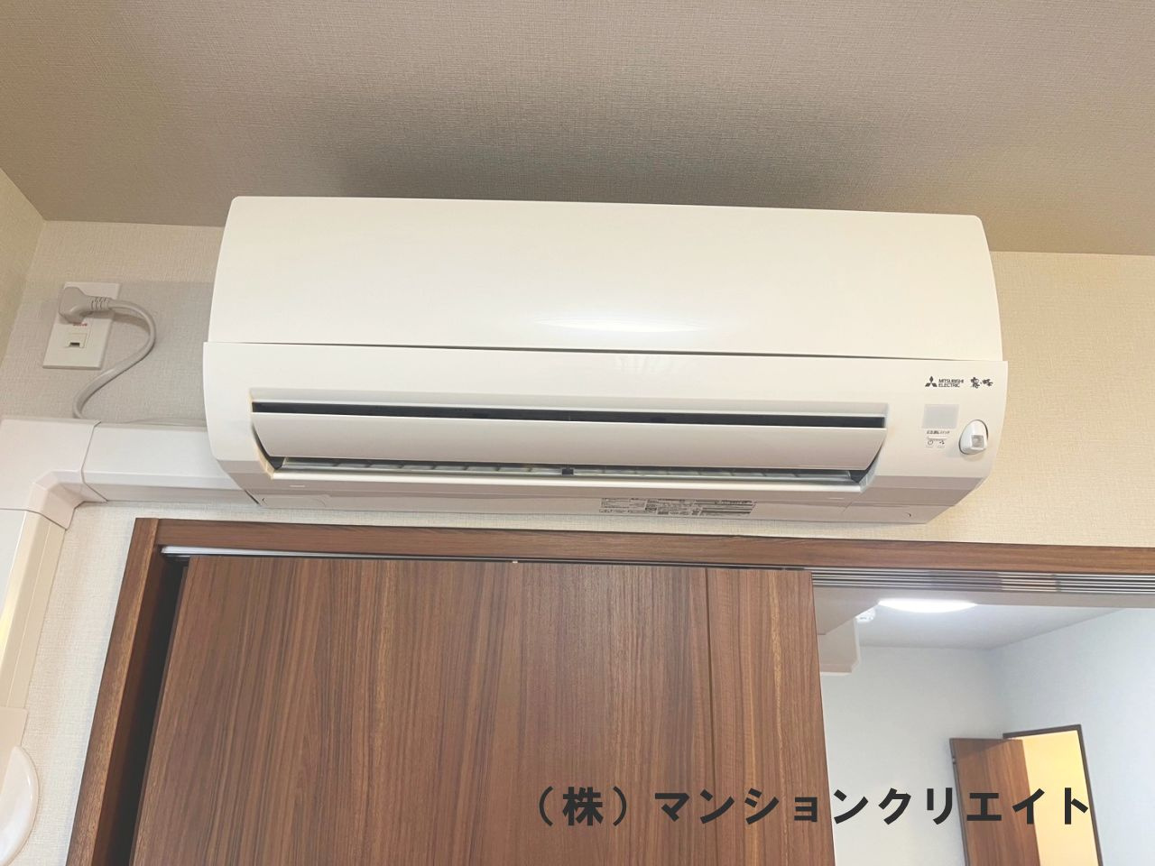 デュオヒルズ福井駅前の冷暖房・空調設備|リビング13.8帖のエアコン