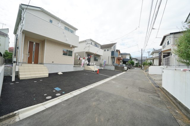 【横浜市旭区善部町31-35全2棟新築戸建て】★仲介手数料無料★（善部小学校・南希望が丘中学校）の前面道路含む現地写真