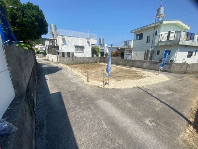 うるま市塩屋　売地の前面道路含む現地写真
