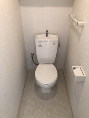 【トイレ】 | スカイコート博多駅前第2 | 別号室の写真になります。現況優先。