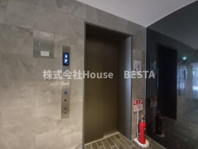 ファーストフィオーレ神戸ハーバーランドのロビー