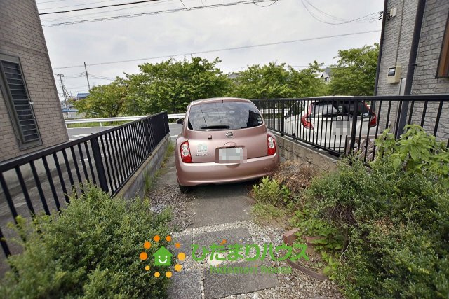 久喜市砂原１丁目　中古一戸建ての駐車場