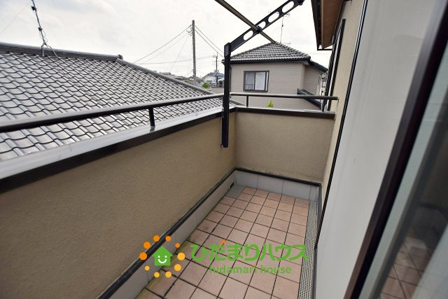 久喜市砂原１丁目　中古一戸建てのバルコニー