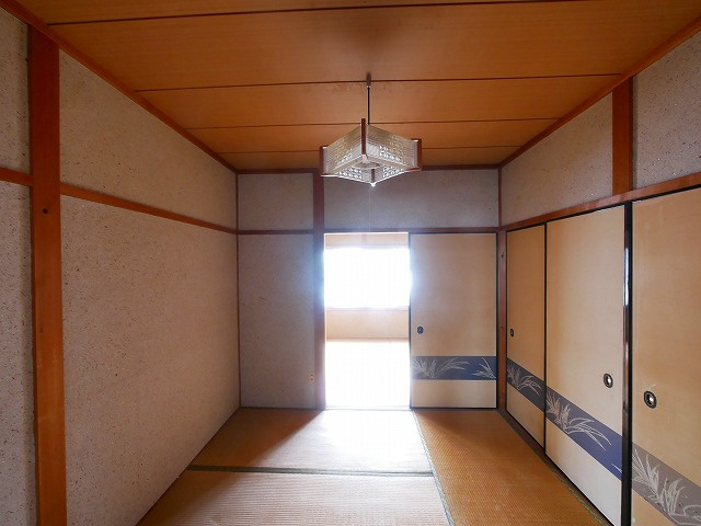 木津川市役所前店舗事務所の和室