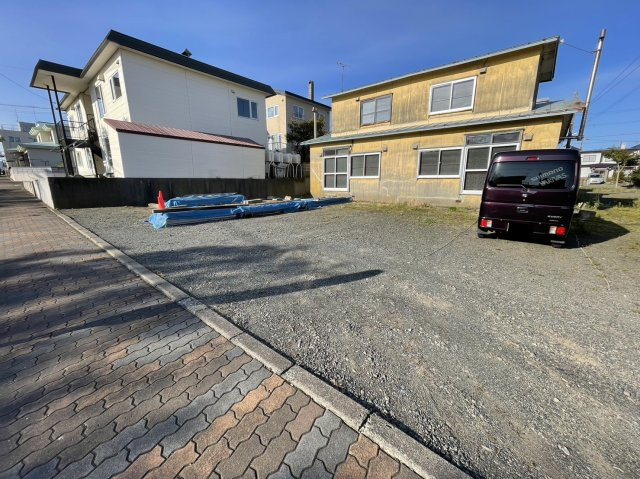 松建ハイムの駐車場