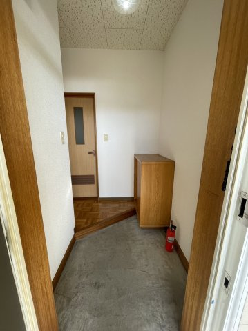 松建ハイムの玄関