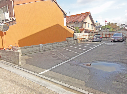 尾高町第三駐車場の外観