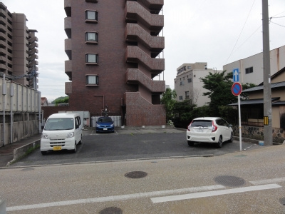 加茂川第一駐車場の外観