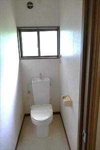 川奈　中古建てのトイレ