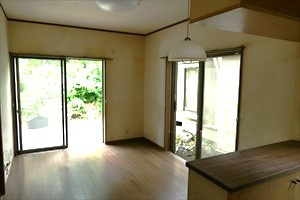 川奈　中古建てのキッチン