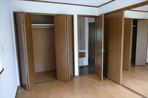 川奈　中古建ての収納