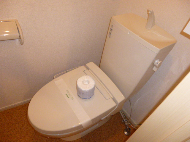 ルミエールのトイレ|シャワー付きトイレ