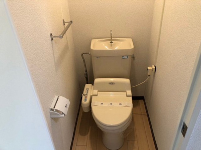 【トイレ】 | ヴェルデッツアヒルズ | 別号室の写真になります。現況優先。