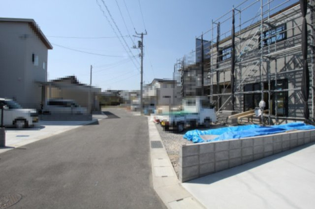 福井町　新築戸建　Ｅ号地（全１9区画）　の前面道路含む現地写真