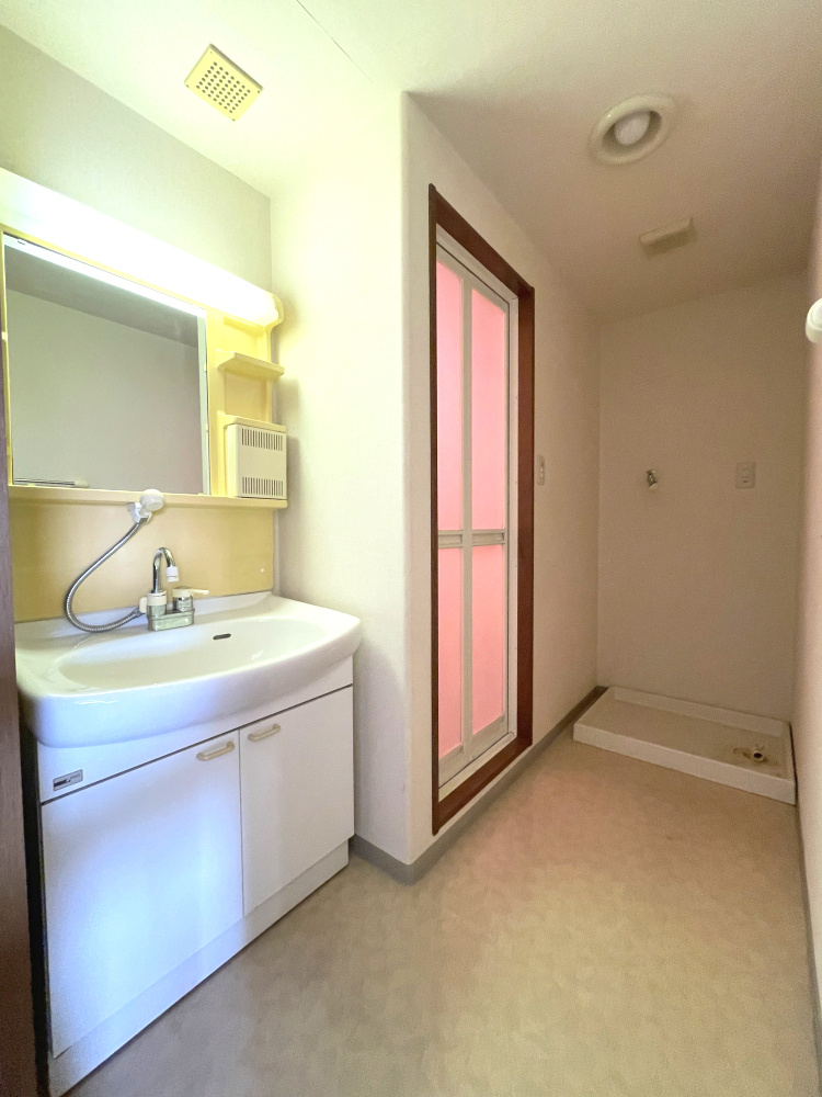 アルファシティ屋島壱番館の独立洗面台