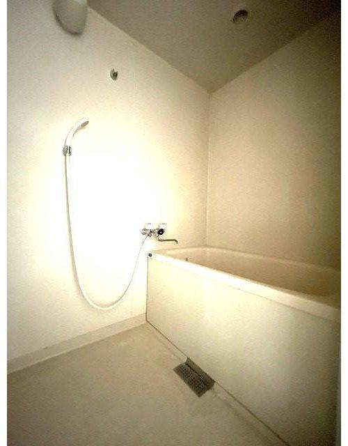 労住協第弐七ビルの浴室