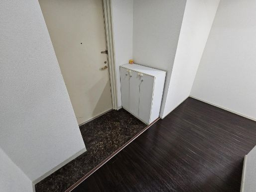松屋町ラフォーレ高吉の玄関