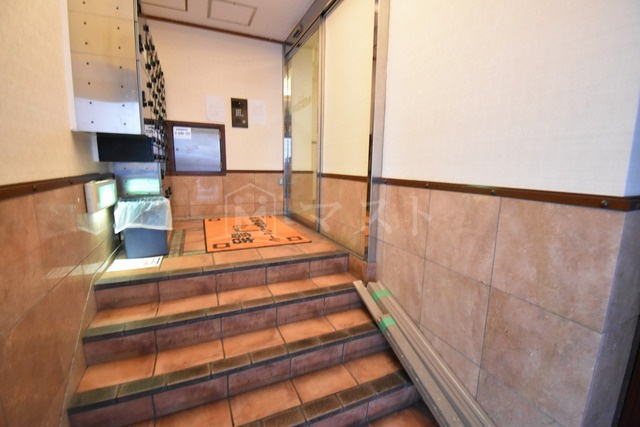 松屋町ラフォーレ高吉のエントランス