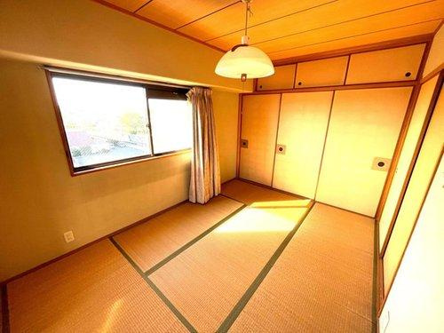 サーパス古高松の和室