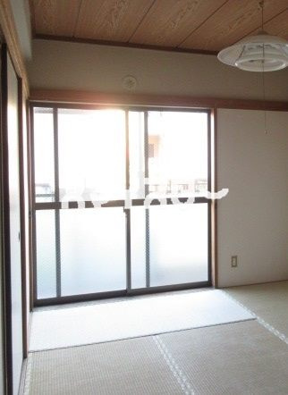 福生市大字熊川の賃貸マンションの居間・リビング